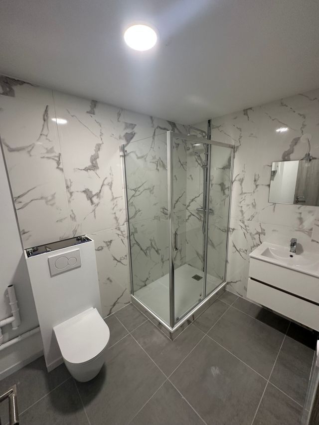 Equipements sanitaires et salle de bain